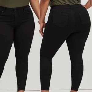 Torrid 16R black skinny jeans